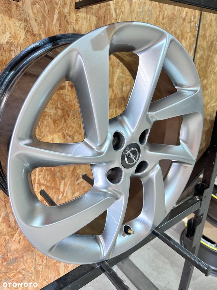 4 FELGI ALU. OPEL CORS AD, E , ADAM , OPC 17'' +TPMS , 7J  IS44 - 12