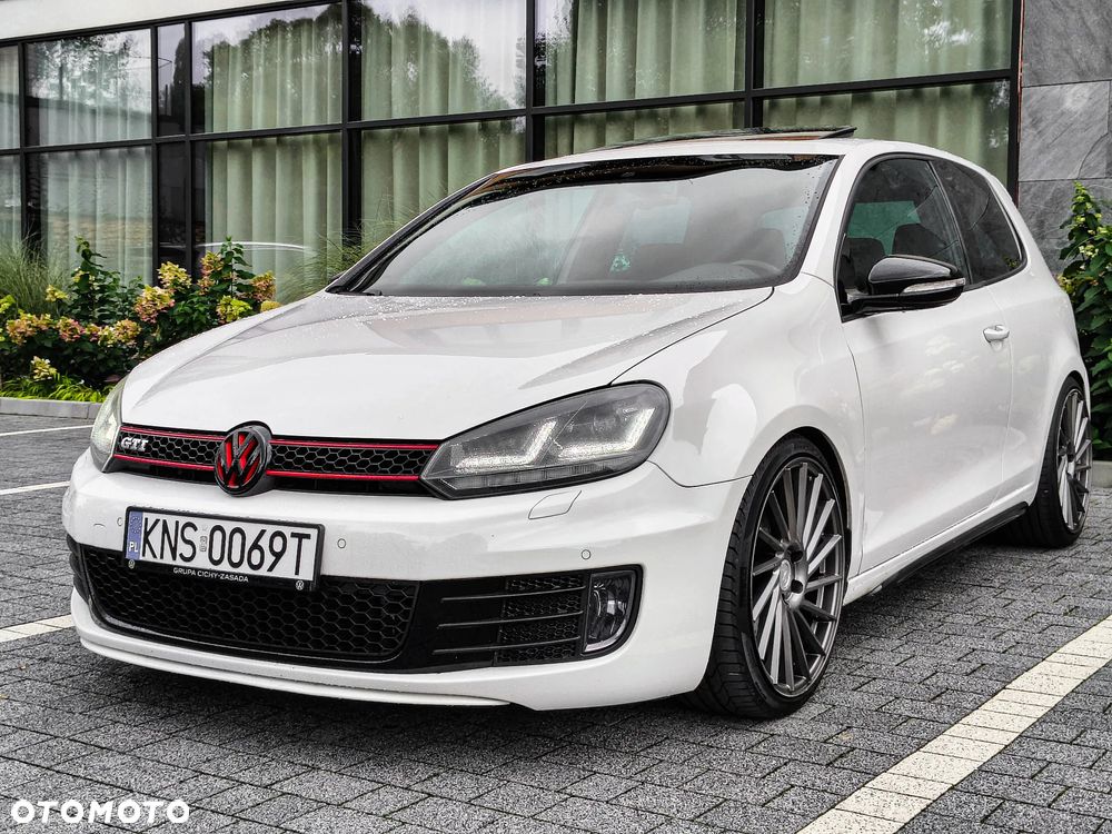 Volkswagen Golf VI 2.0 TSI GTI - 3