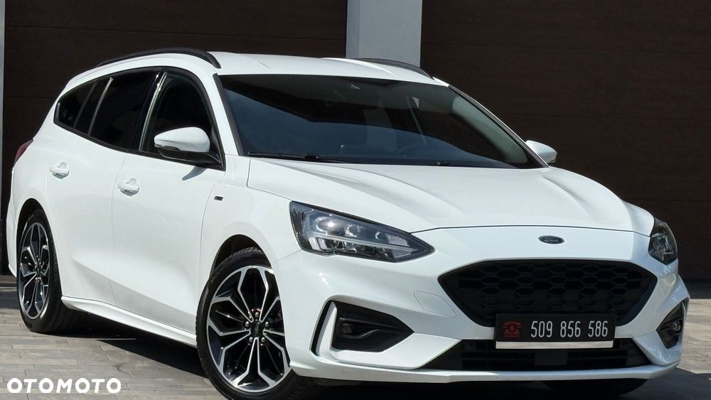 Ford Focus 1.5 EcoBlue Start-Stopp-System ST-LINE DESIGN - 28