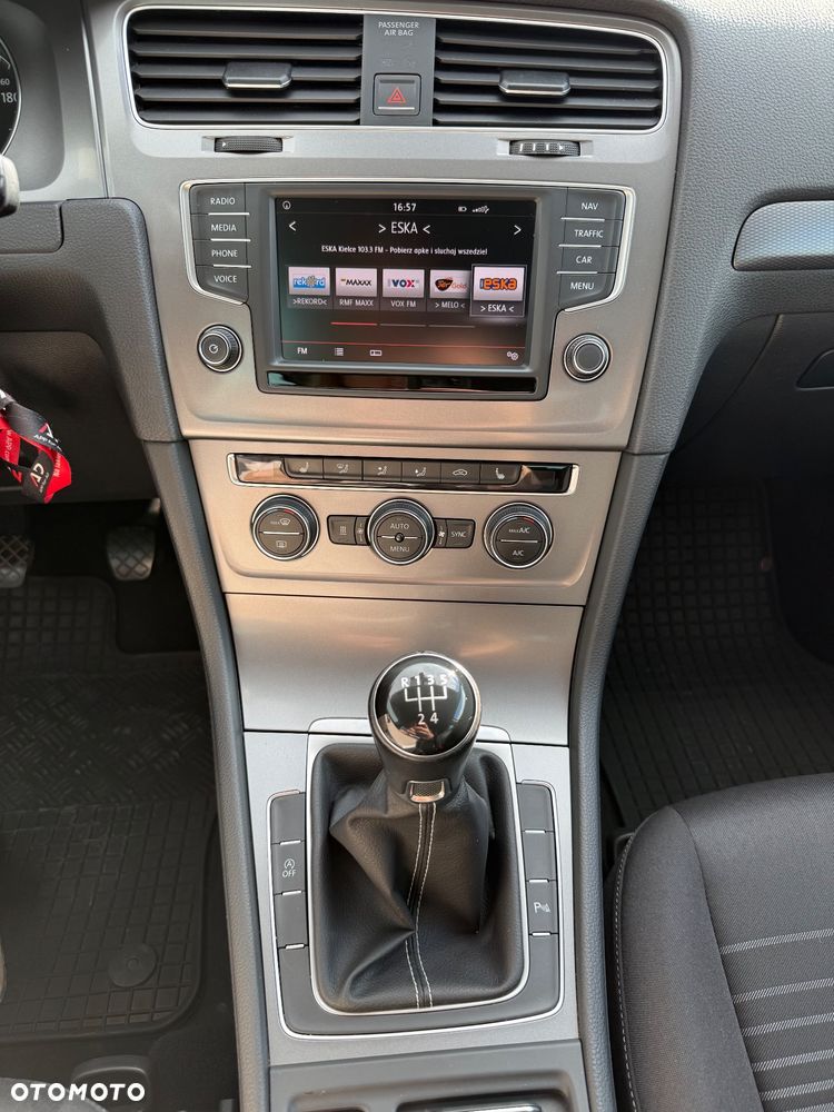 Volkswagen Golf 1.6 TDI 4Motion BlueMotion Technology Lounge - 16