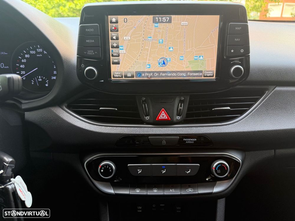Hyundai i30 SW 1.6 CRDi Style+Navi - 12