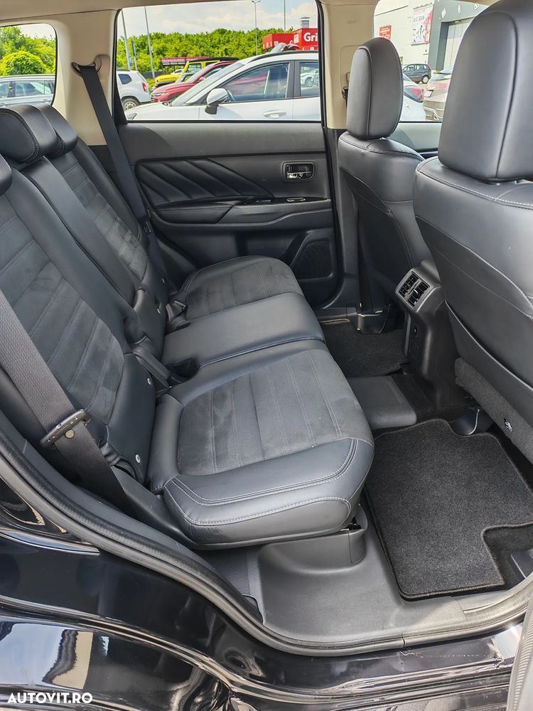 Mitsubishi Outlander PHEV 2.4 L 4X4 Instyle - 8