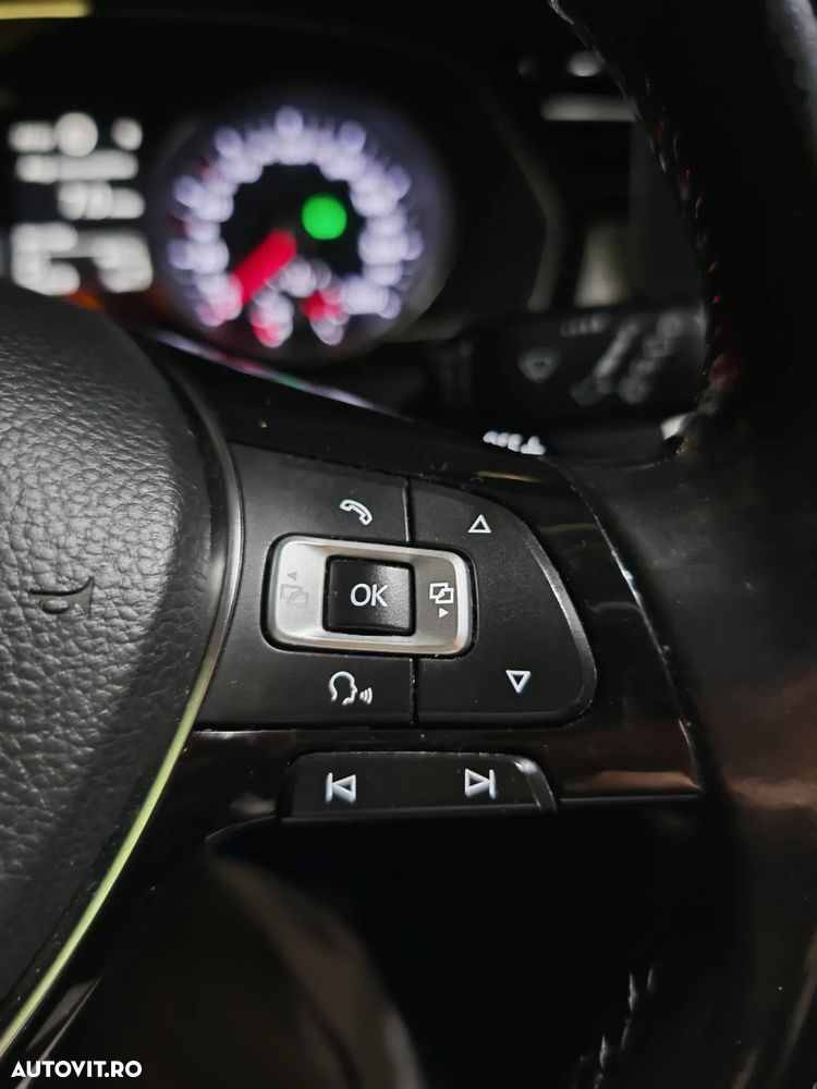 Volkswagen Passat Variant 2.0 TDI DSG Comfortline - 20