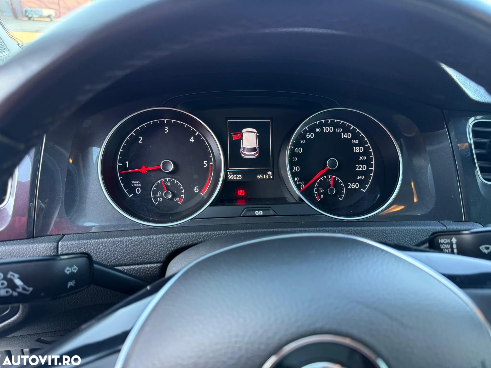 Volkswagen Golf 1.6 TDI DSG Comfortline - 6