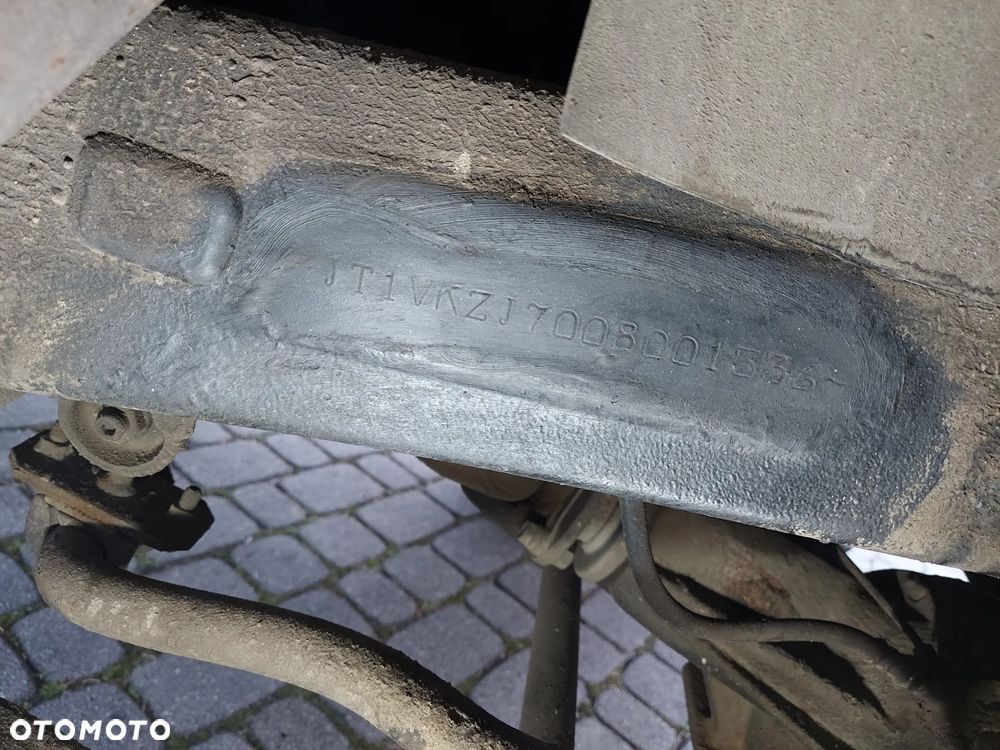 Toyota Land Cruiser KJ70 - 2