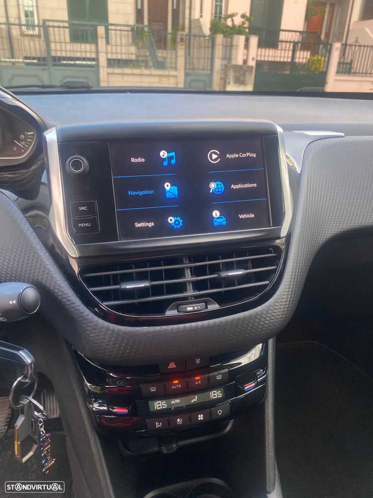 Peugeot 208 PureTech 82 Start & Stop Allure - 19