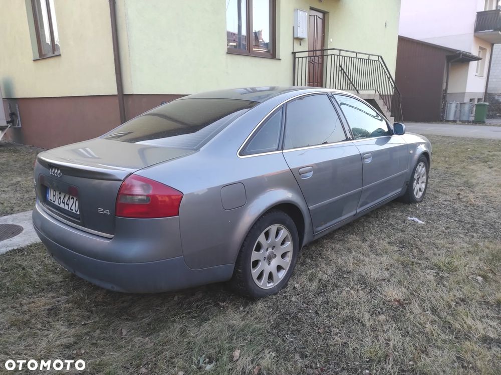 Audi A6 Limousine 2.4 - 4