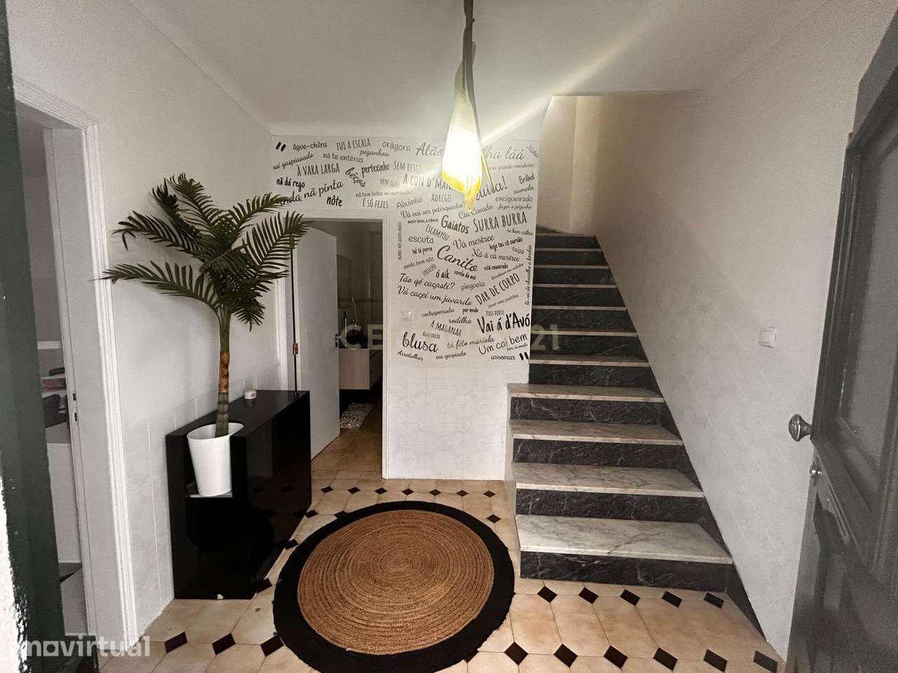 Moradia totalmente remodelada no centro de Moura - Grande imagem: 2/15