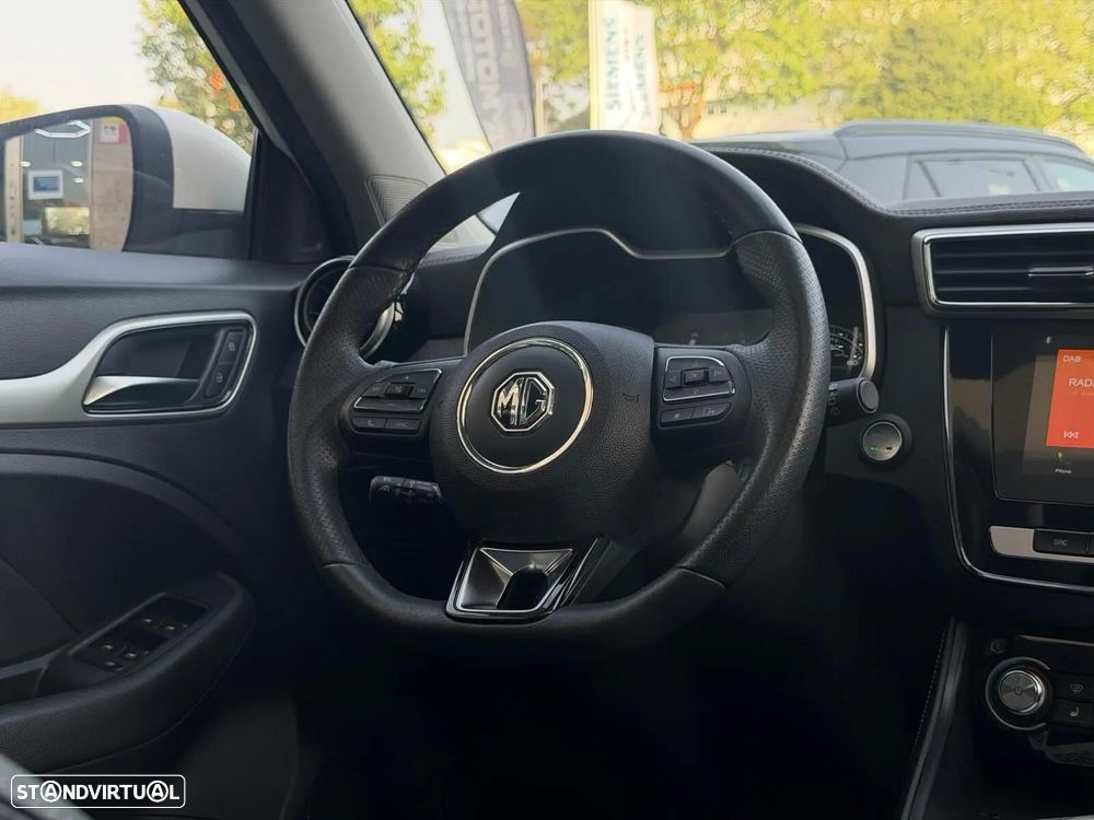 MG ZS EV 44.5 kWh Luxury - 17