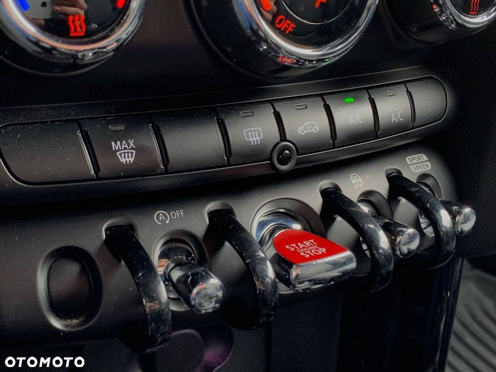 MINI Cooper Standard - 26