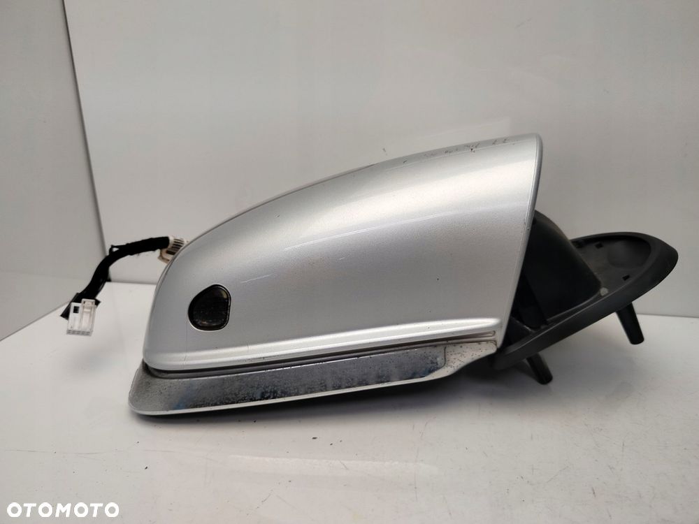 mercedes ml w164 13 pin 05r- lusterko prawe zewnętrzne 775 - 4