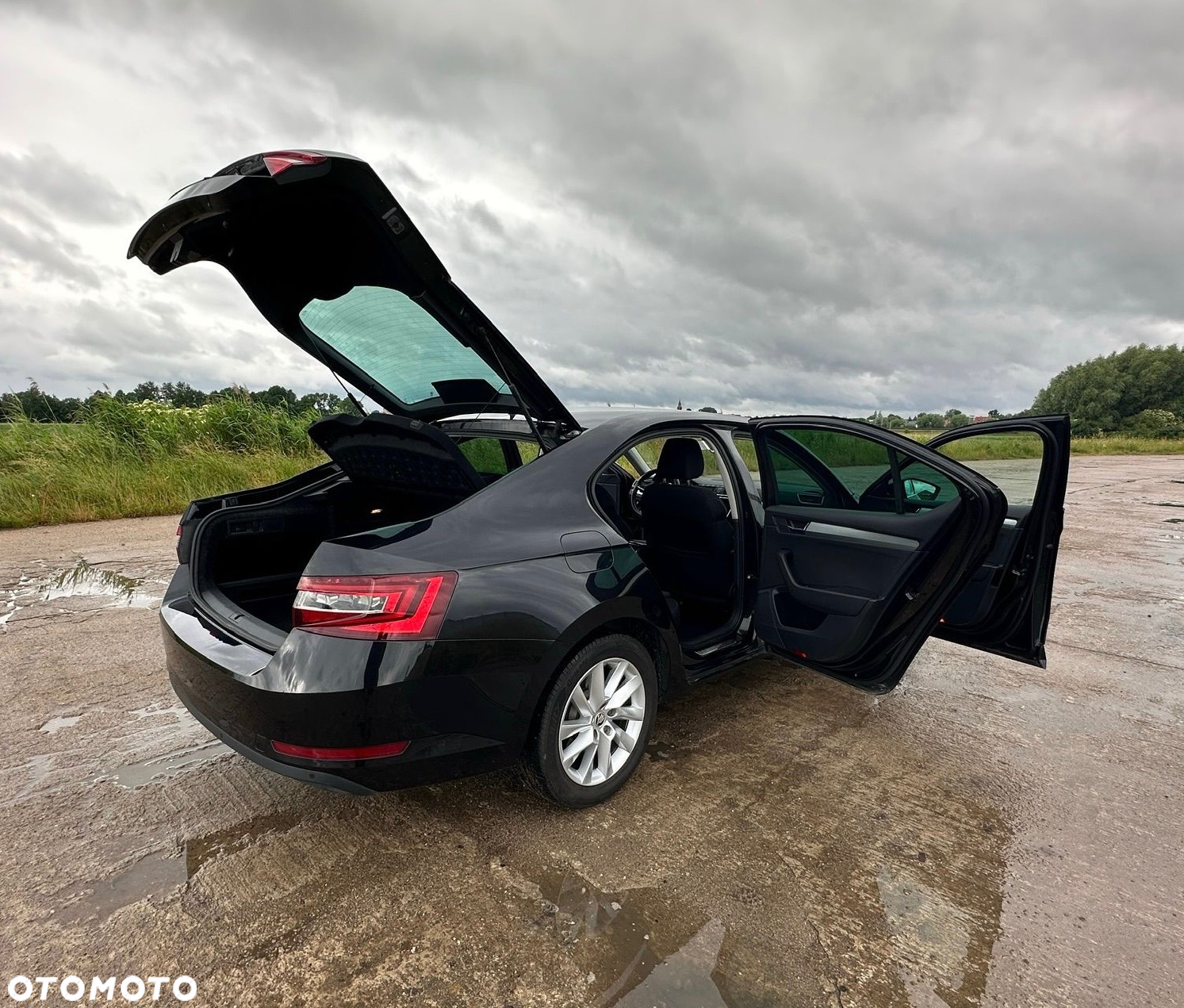 Skoda Superb 2.0 TDI SCR Ambition DSG - 13