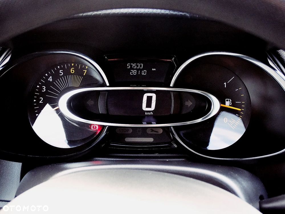 Renault Clio 1.2 16V 75 Life - 37