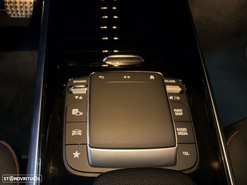 Mercedes-Benz GLA 250 e AMG Line - 19