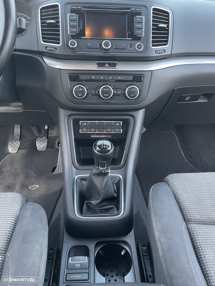 VW Sharan - 8