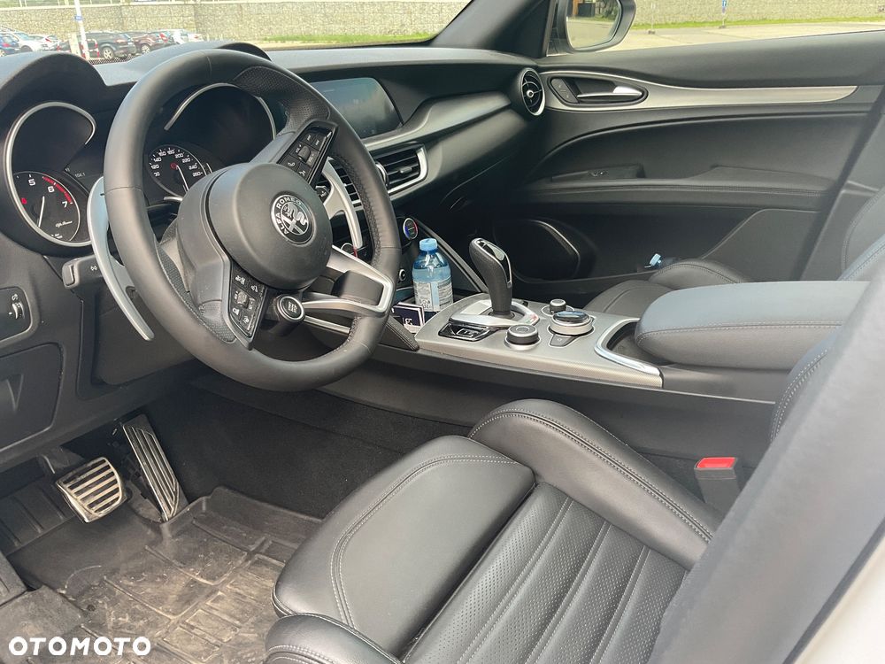 Alfa Romeo Stelvio 2.0 Turbo Veloce Q4 - 5