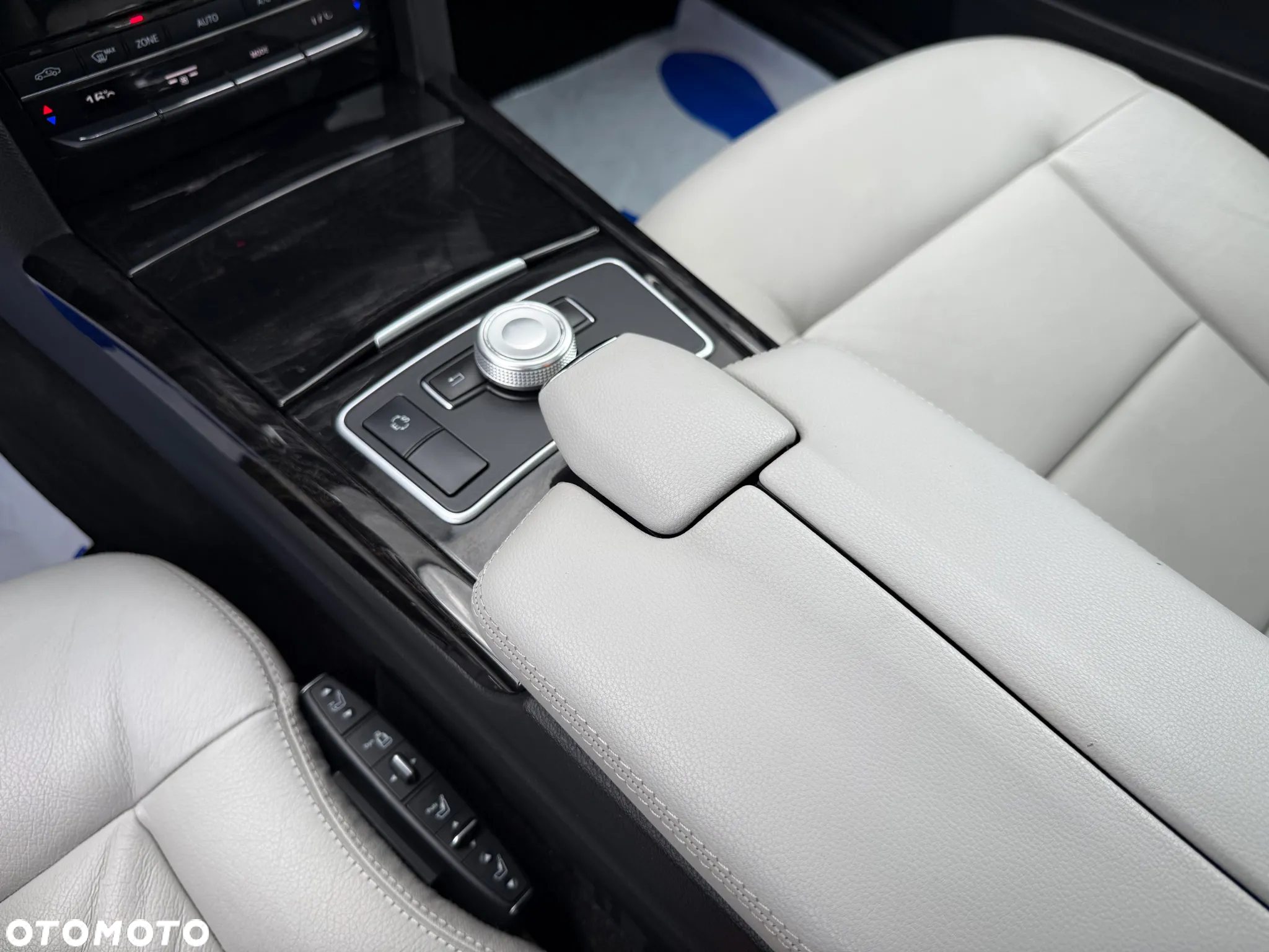 Mercedes-Benz Klasa E 350 T CDI DPF 4Matic BlueEFFICIENCY 7G-TRONIC - 17