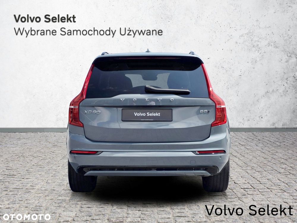 Volvo XC 90 - 9