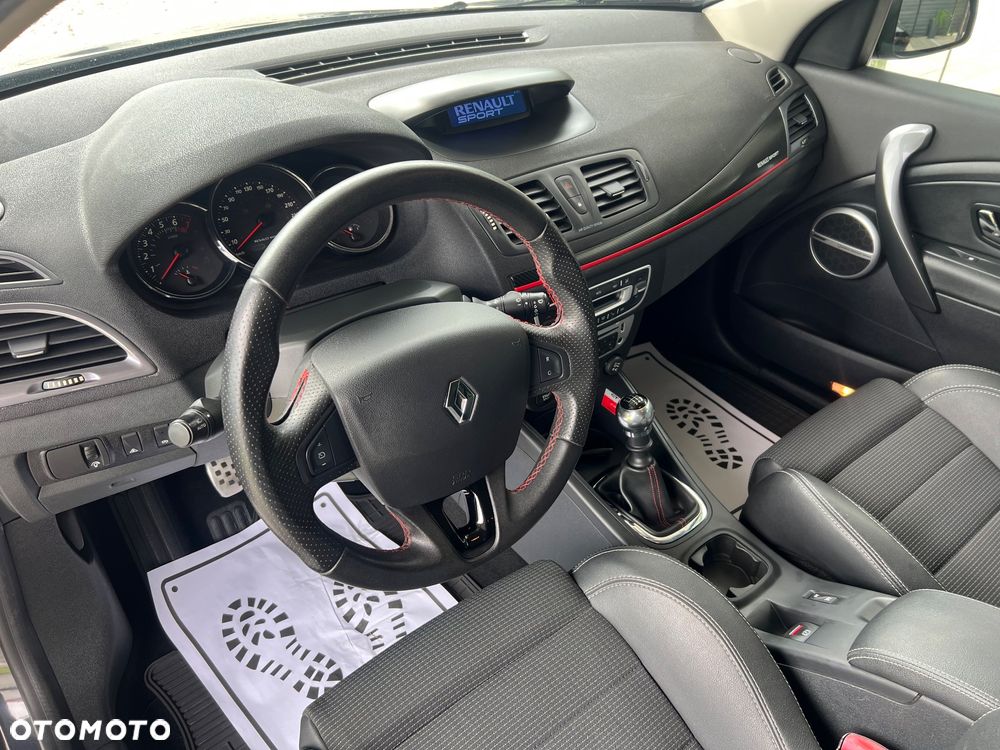 Renault Megane Grandtour TCe 220 Start & Stop GT 220 - 26