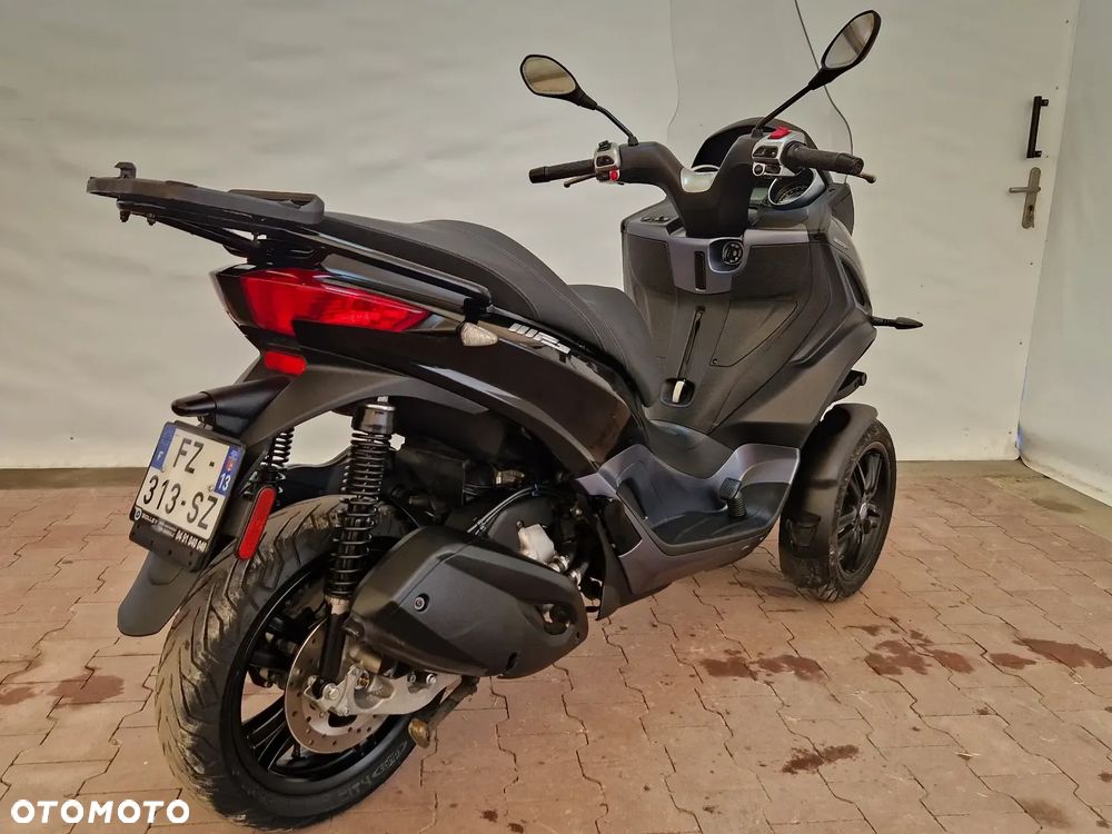 Piaggio MP-3 - 11