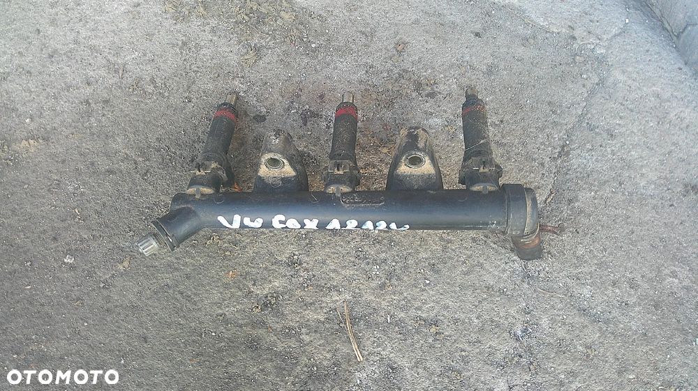 VW FOX 1.2 LISTWA WTRYSKOWA 03D133329D - 1