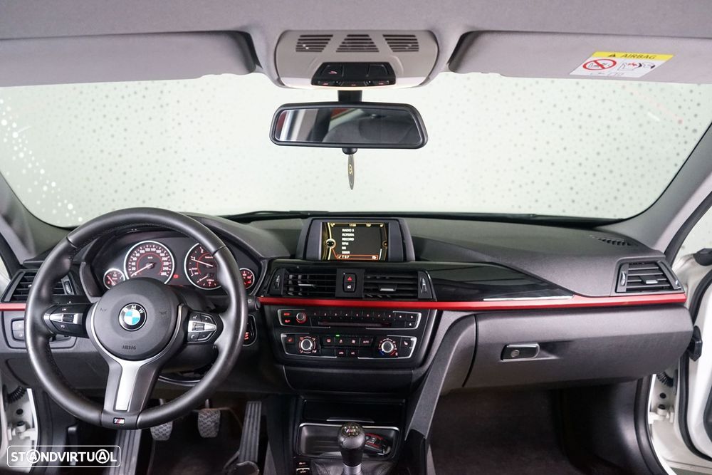 BMW 318 d Touring Line Sport - 18