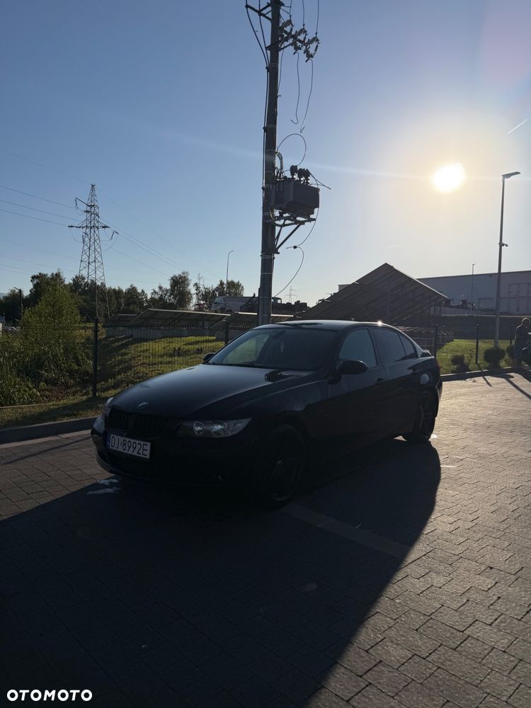 BMW Seria 3 318i - 1