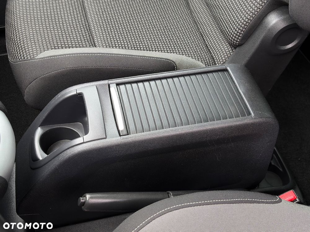 Peugeot Partner - 26