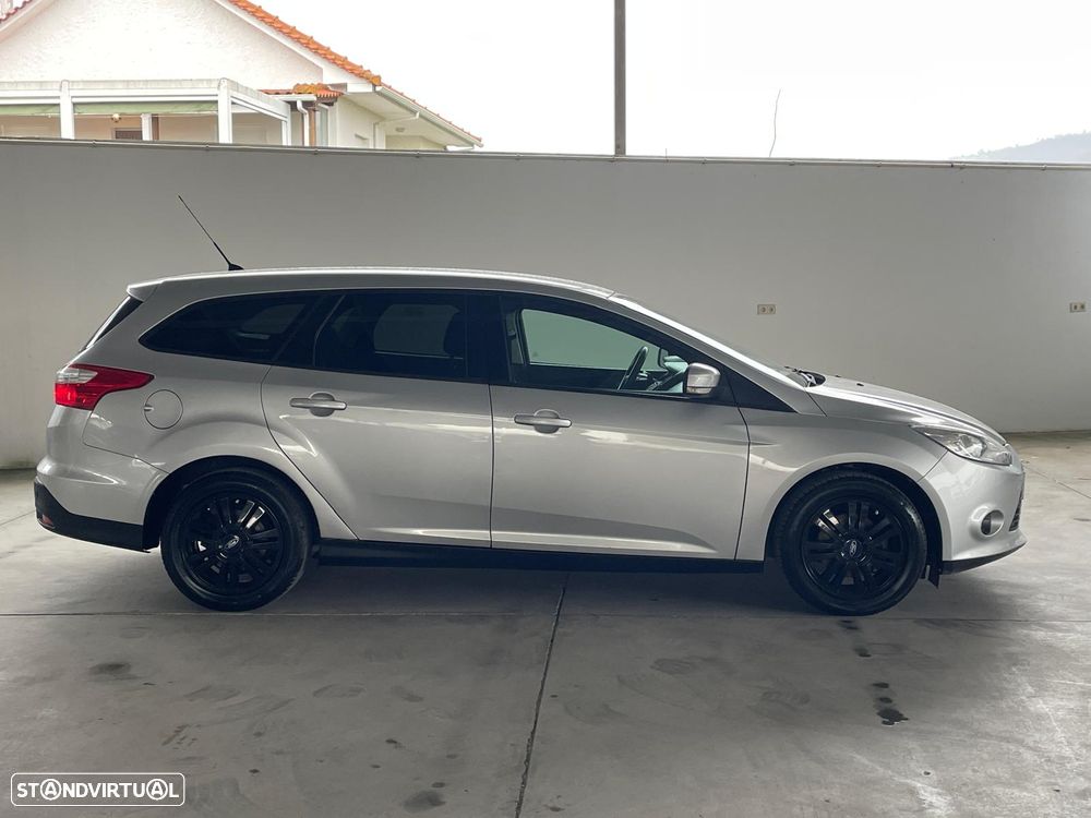 Ford Focus SW 1.6 TDCi ECOnetic 88g S&S Titanium - 6