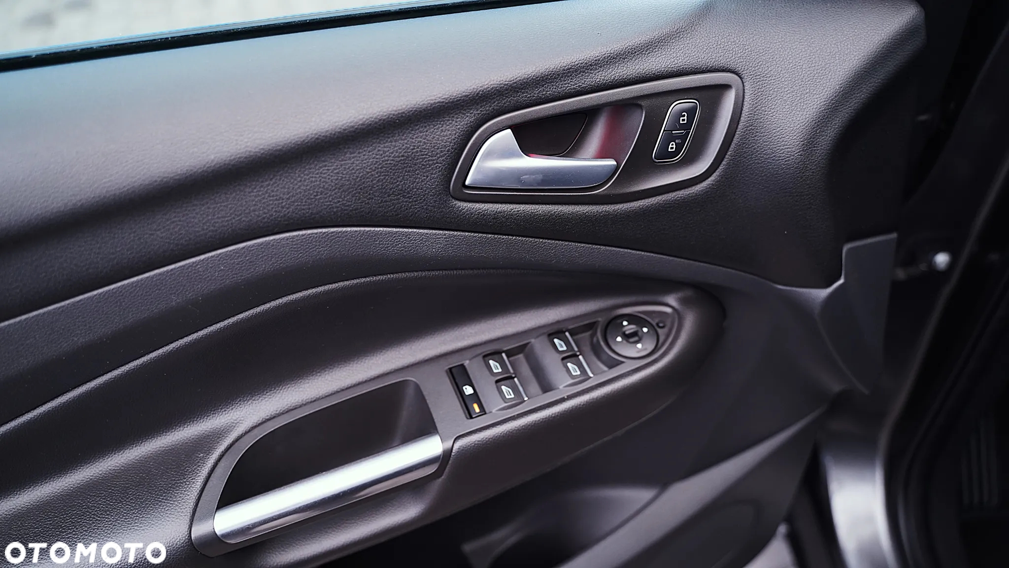 Ford Kuga - 33
