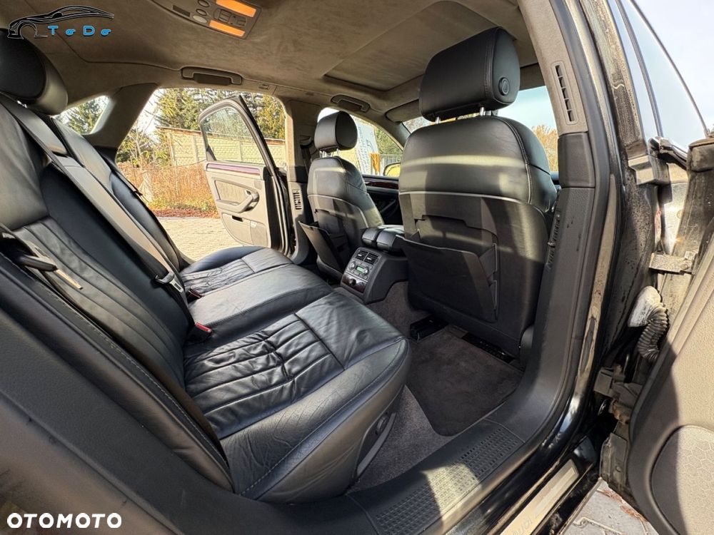 Audi A8 4.2 Quattro - 28