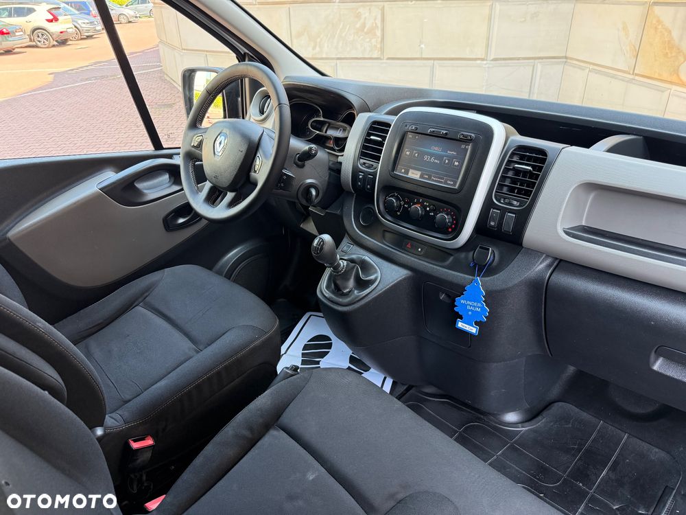 Renault Trafic - 32