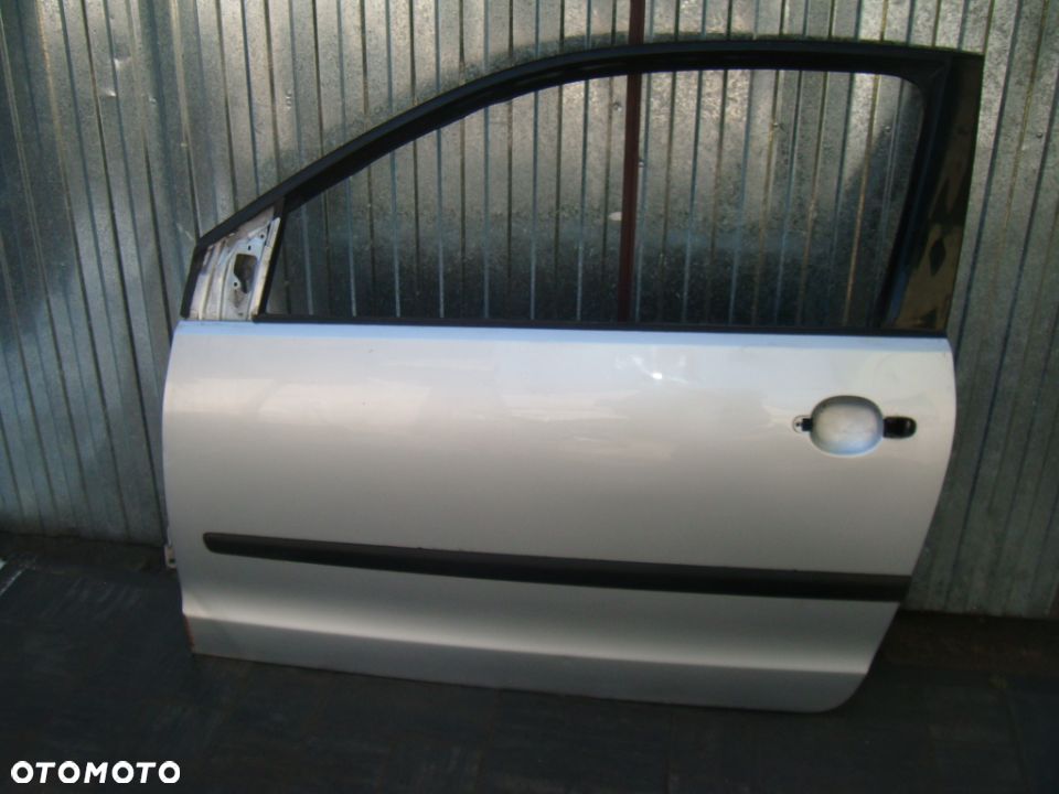 VW POLO 9N 3d drzwi lewe gołe - 1