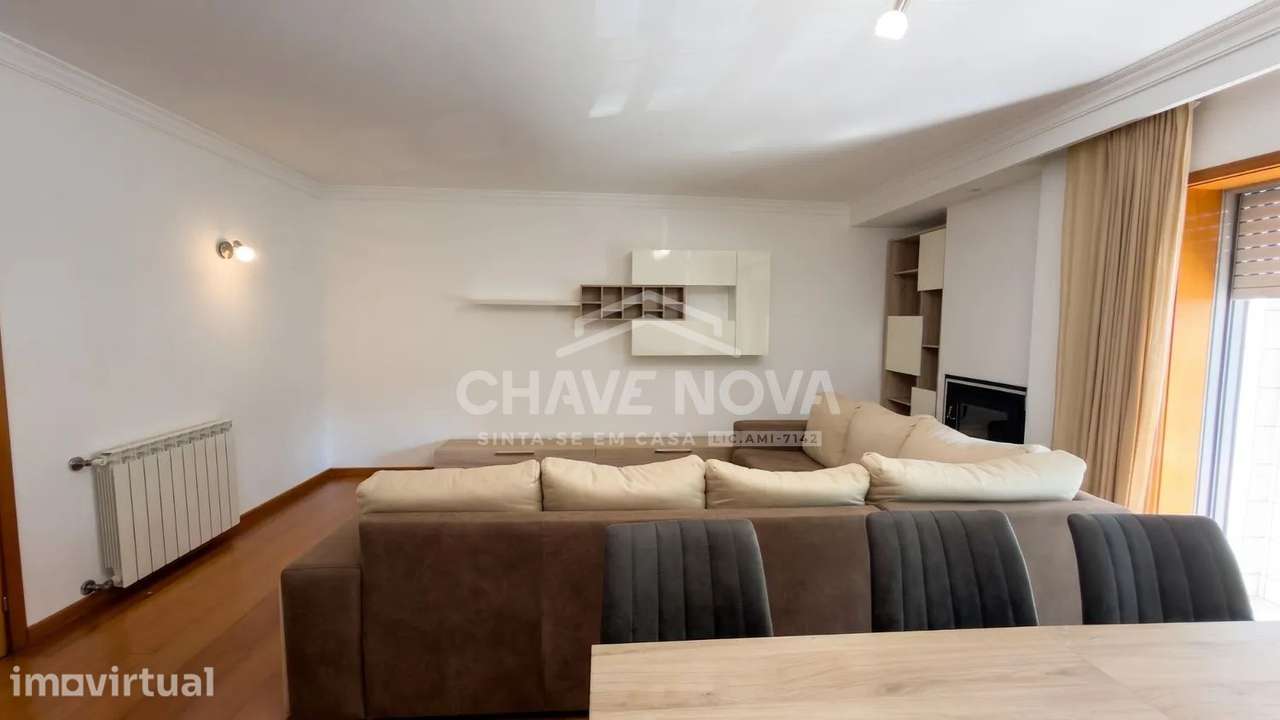 Apartamento T2 Mobilado Como Novo c/ Lugar de Garagem - Grande imagem: 3/25