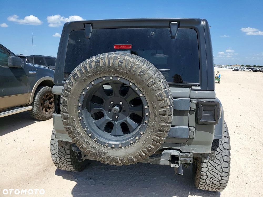 Jeep Wrangler - 7