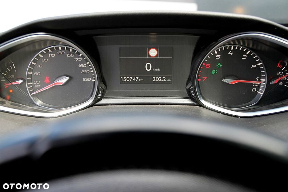 Peugeot 308 1.2 PureTech Allure S&S - 35