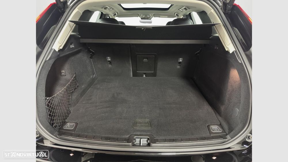 Volvo XC 60 2.0 T6 PHEV Core AWD - 19