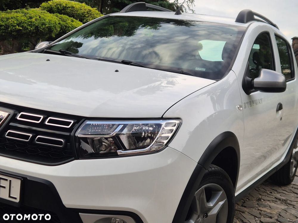 Dacia Sandero Stepway TCe 90 (S&S) Celebration - 11