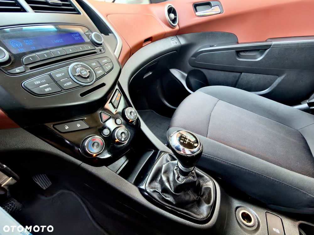 Chevrolet Aveo - 31