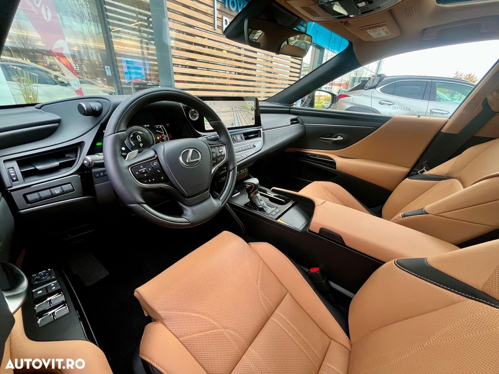 Lexus Seria ES 300h 2.5 TNGA HV 25H- 4X2 CVT Executive - 8