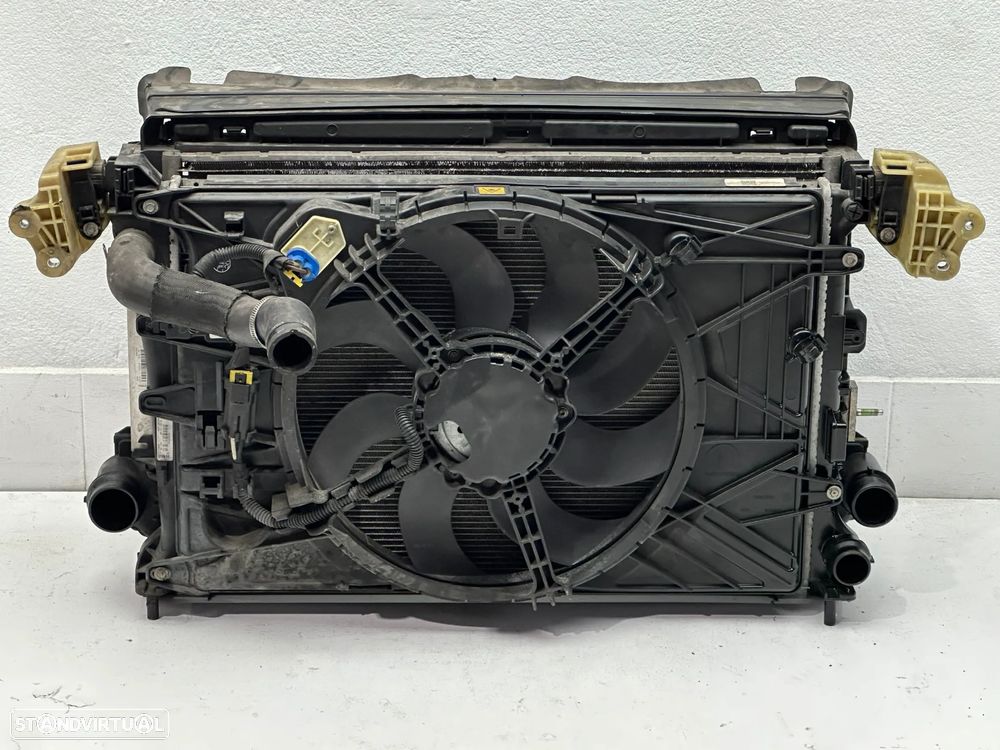 Frente Completa - Fiat Tipo (2018) - 13