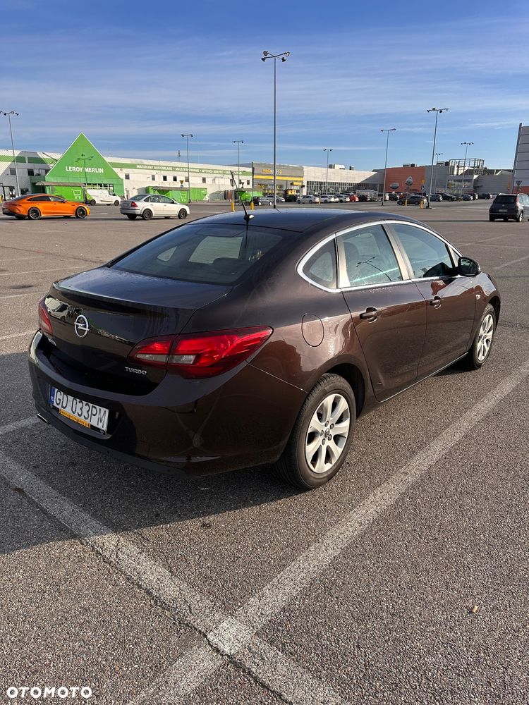 Opel Astra - 4