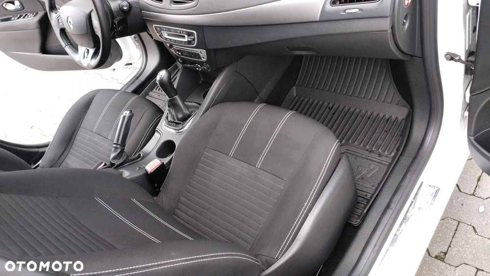 Renault Fluence 1.6 16V Limited - 26