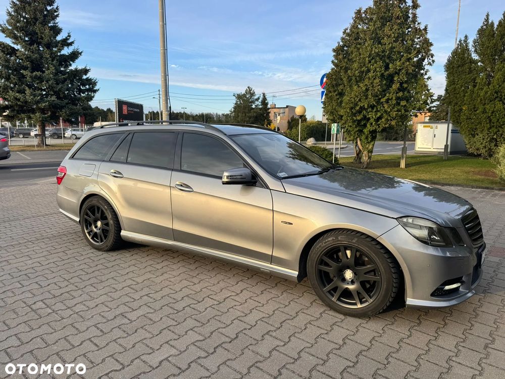 Mercedes-Benz Klasa E 350 CDI DPF 4Matic BlueEFFICIENCY 7G-TRONIC Avantgarde - 17