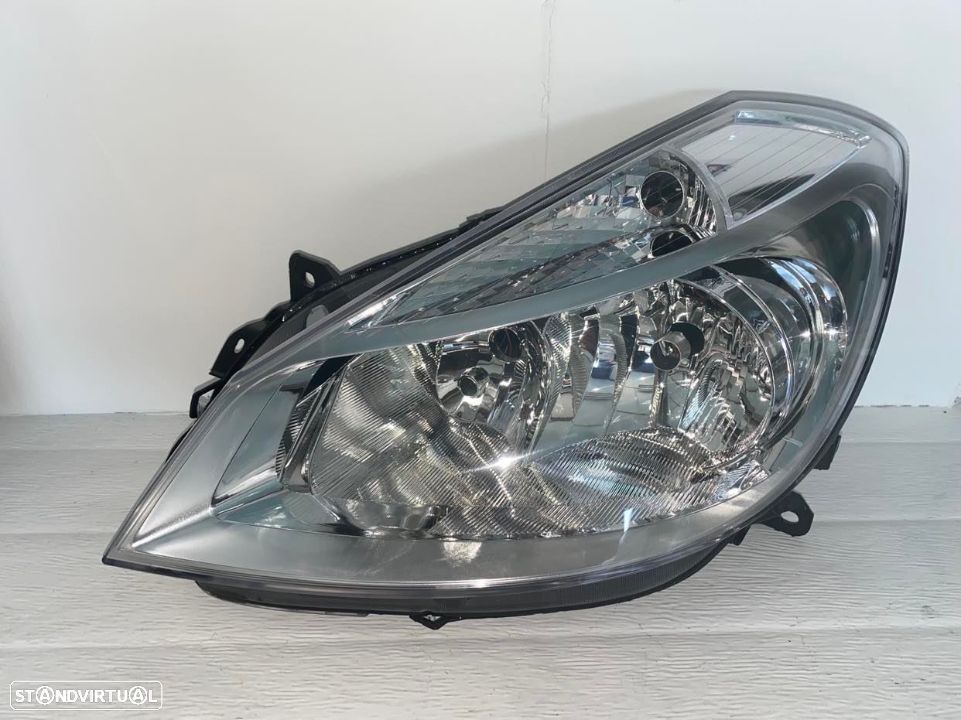 Farol Esquerdo Renault Clio - 05 / 09 - 1