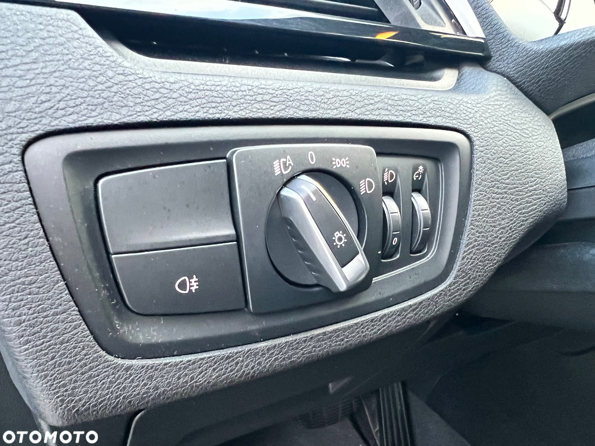 BMW X1 sDrive18i Advantage - 23