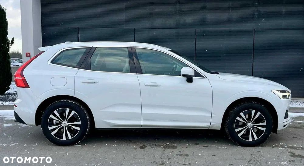 Volvo XC 60 D3 Momentum Pro - 3
