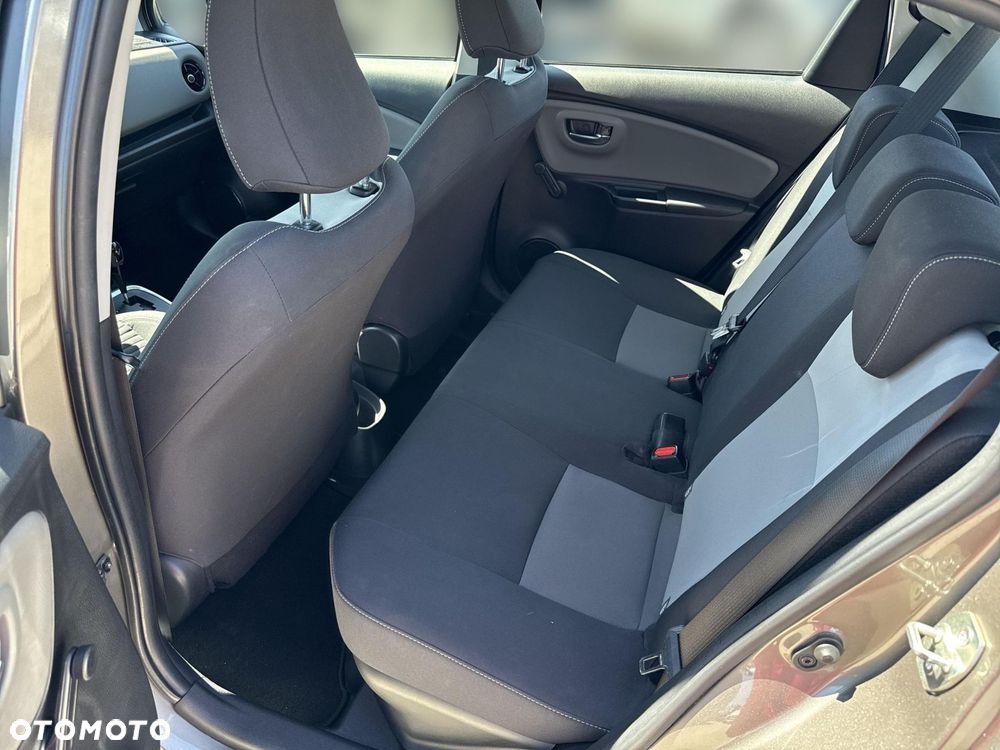 Toyota Yaris - 10