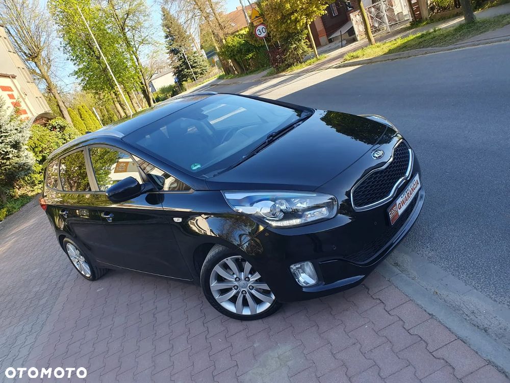 Kia Carens 1.6 GDI Attract - 1