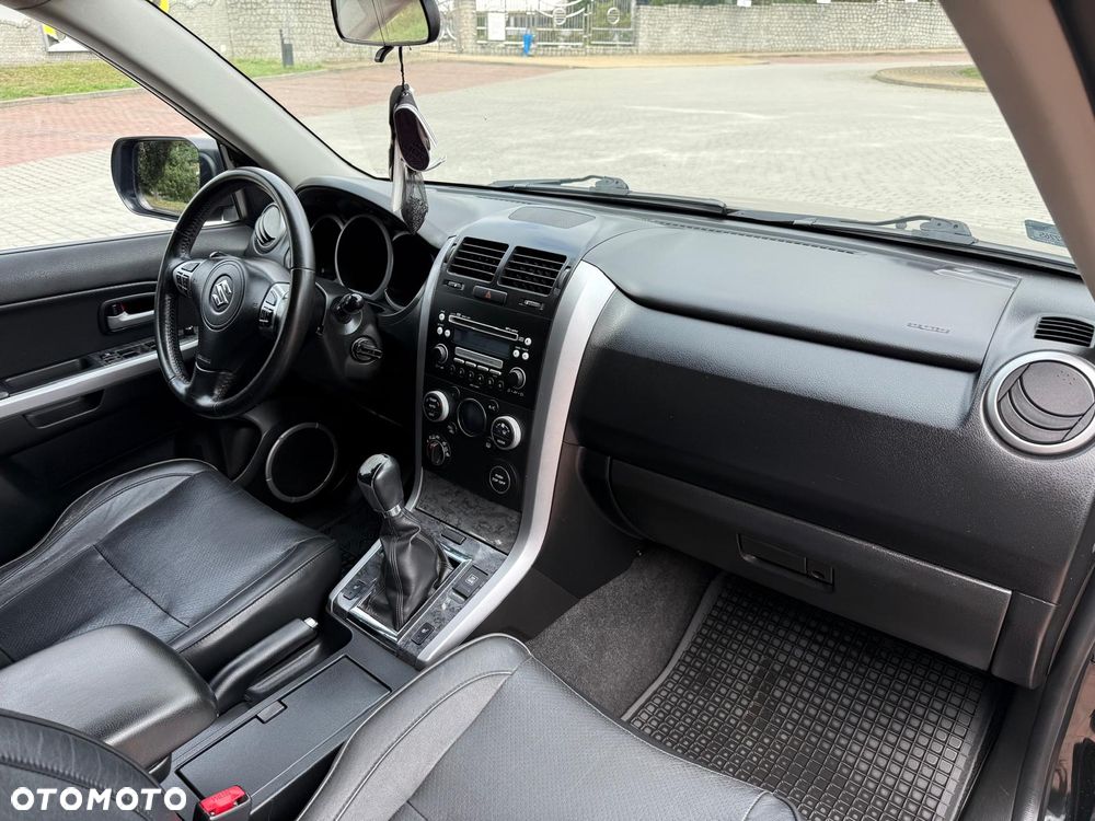 Suzuki Grand Vitara 1.9 DDiS De Luxe - 23